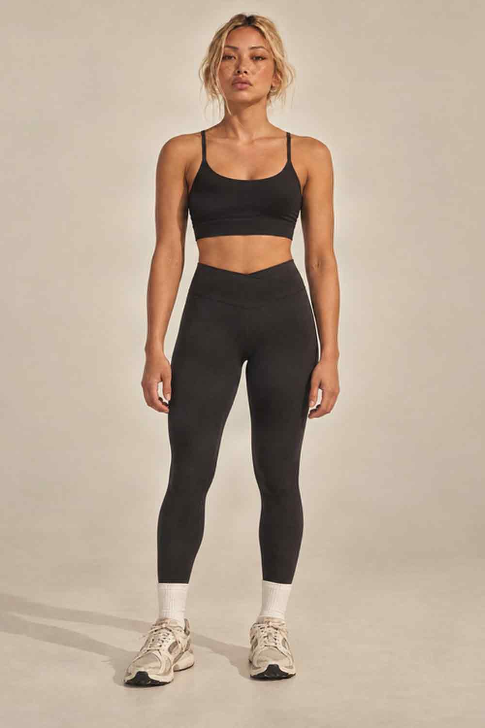 Form Luxe Sports Bra - Black