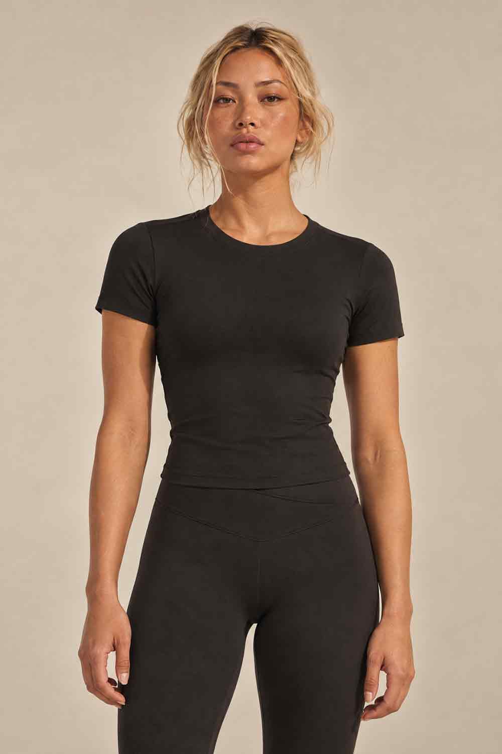 Form Luxe Sports Tee - Black